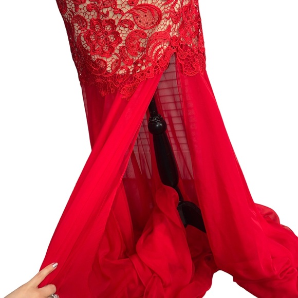 Mac Duggal Dress - Picture 3 of 12